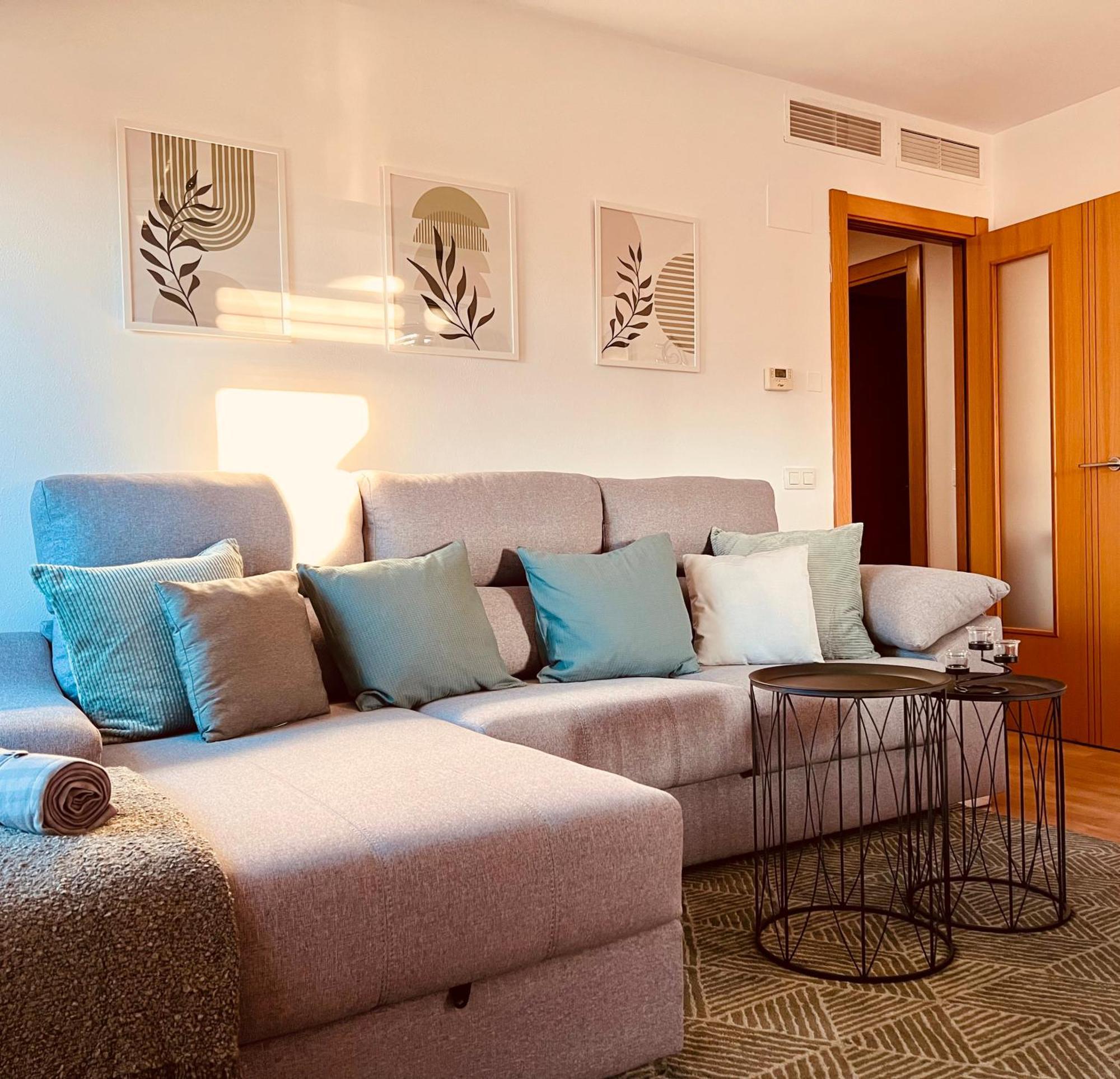 Atico Con Terrazas, Garaje Y Ascensor En El Casco Antiguo Apartment Huesca Bagian luar foto